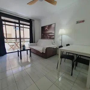 medano-center-2-rooms-near-the-beach.tenerifehoteles.net/